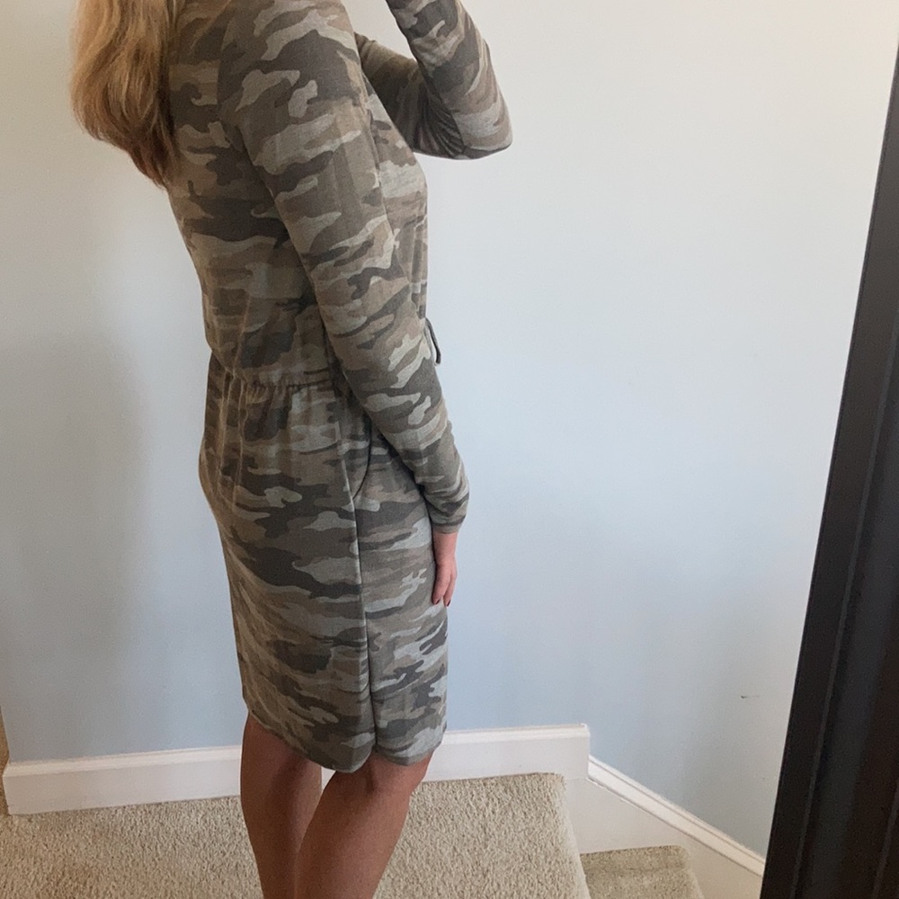 Camo Long Sleeve Dress - Picture 4 of 11